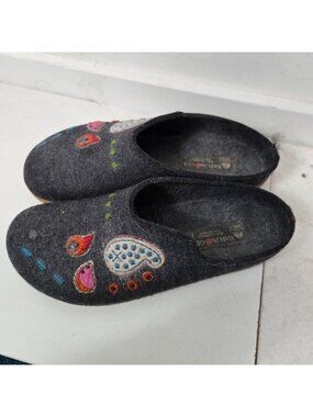 Haflinger Size 10 Paisley Blue Wool Felt Appliqué Stitching Slip-On Clog Slipper